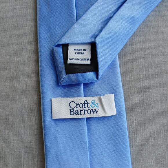 Croft & Barrow Light Blue Satin Necktie 60" L 2.5" W polyester - Picture 4 of 8